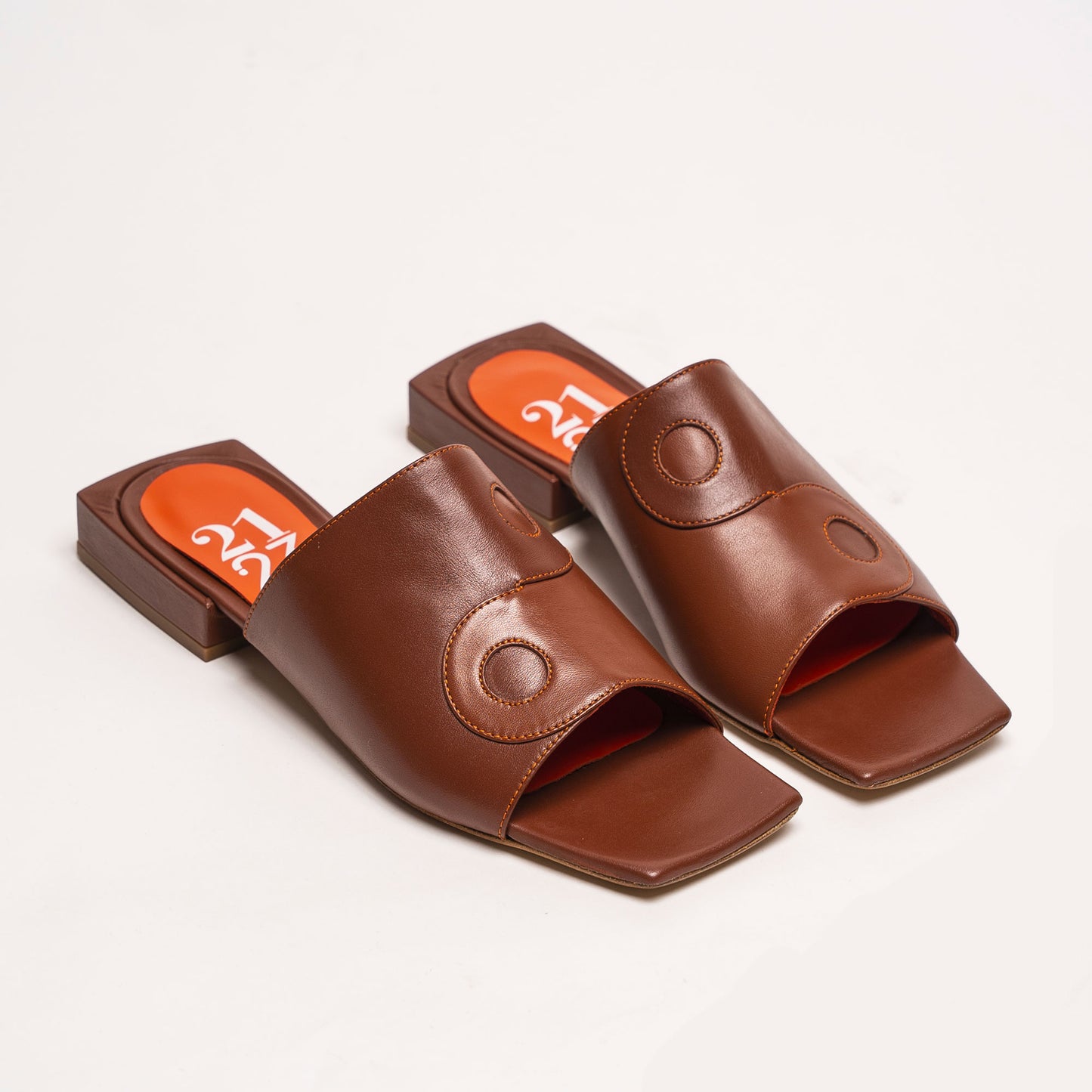 WINNIE BROWN SLIDE