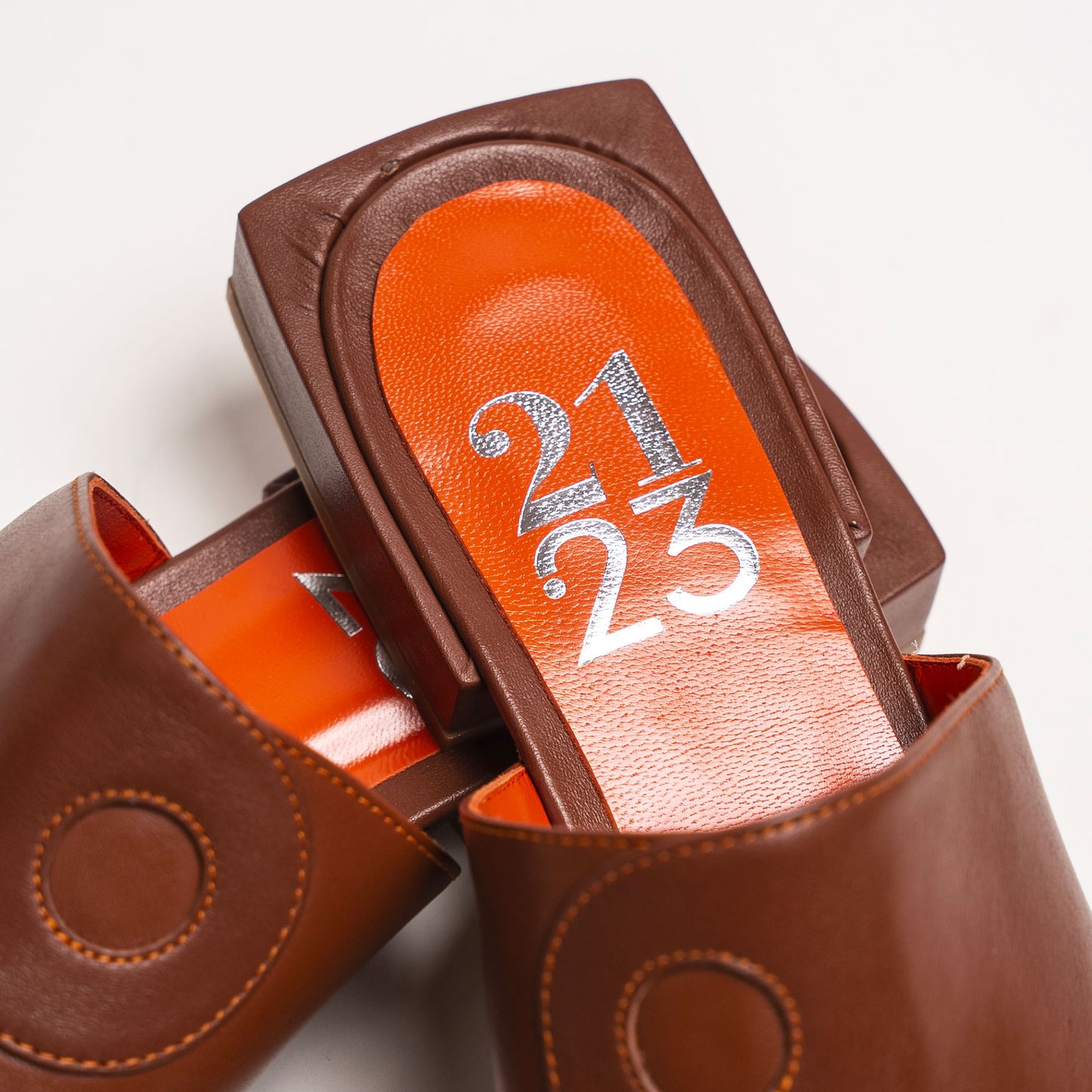 WINNIE BROWN SLIDE
