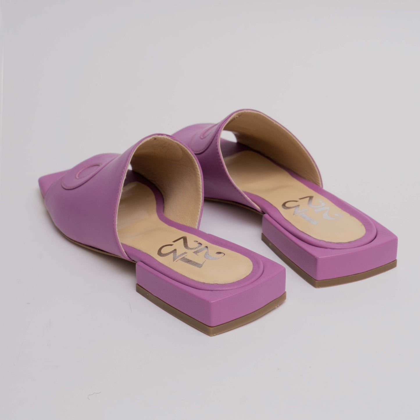 WINNIE LILIUM SLIDE