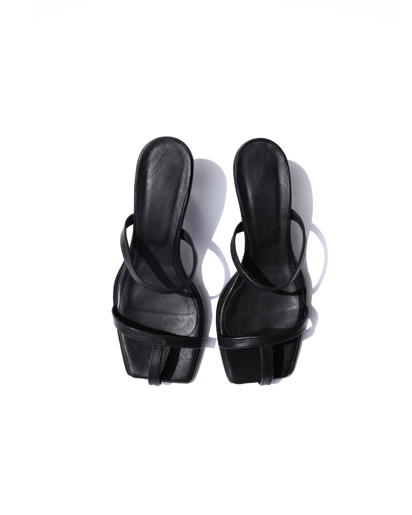 VIRA Black
