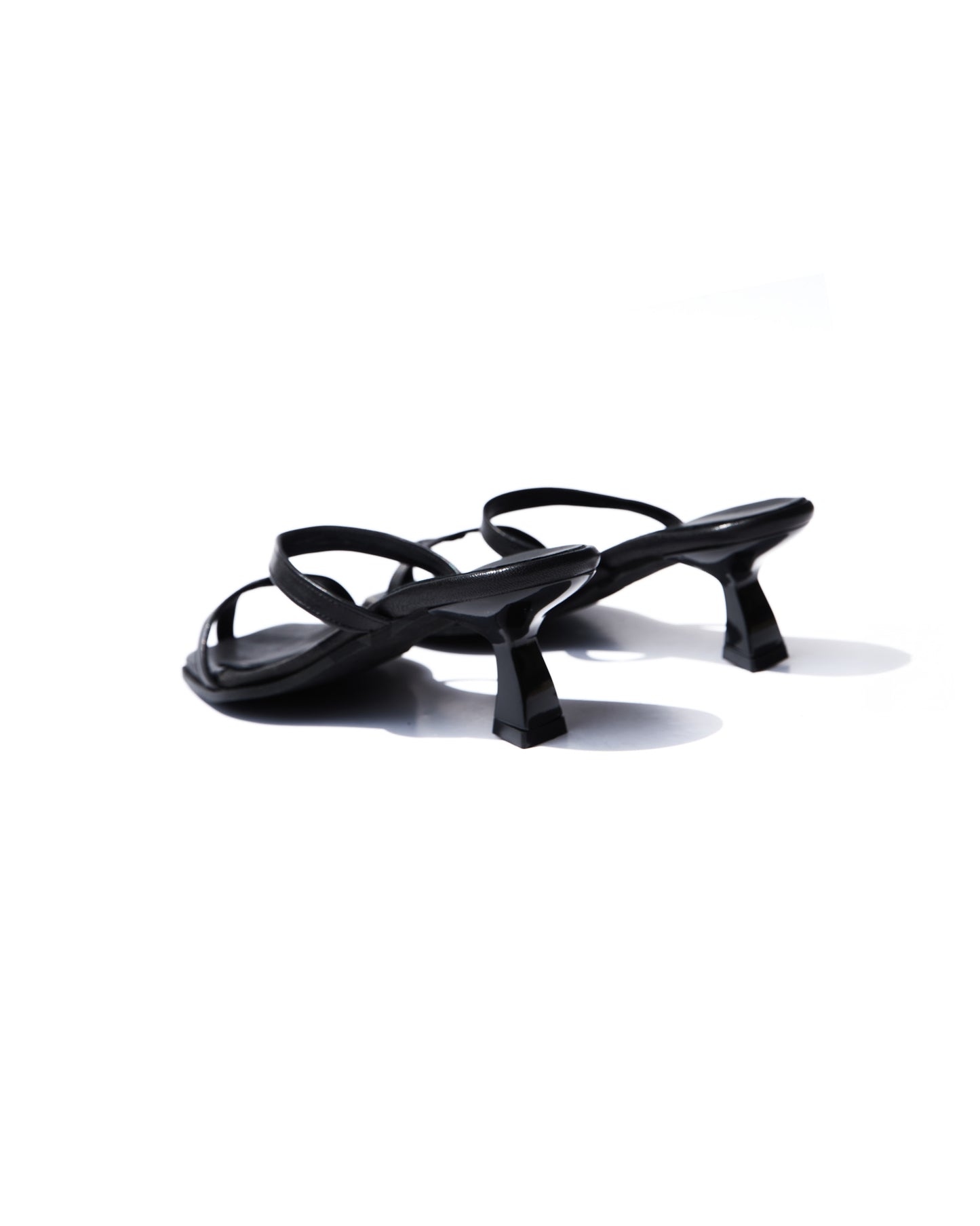 VIRA Black