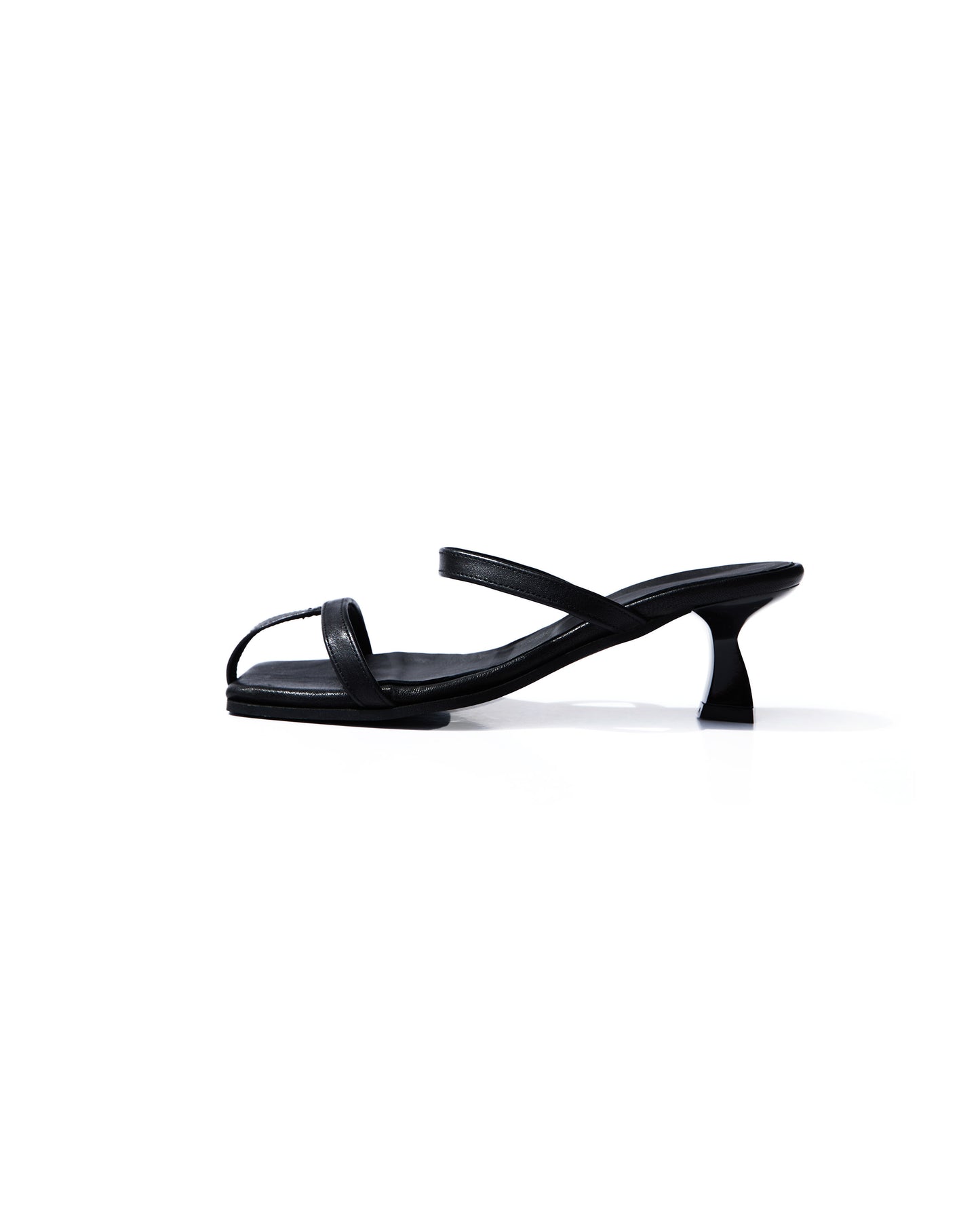VIRA Black